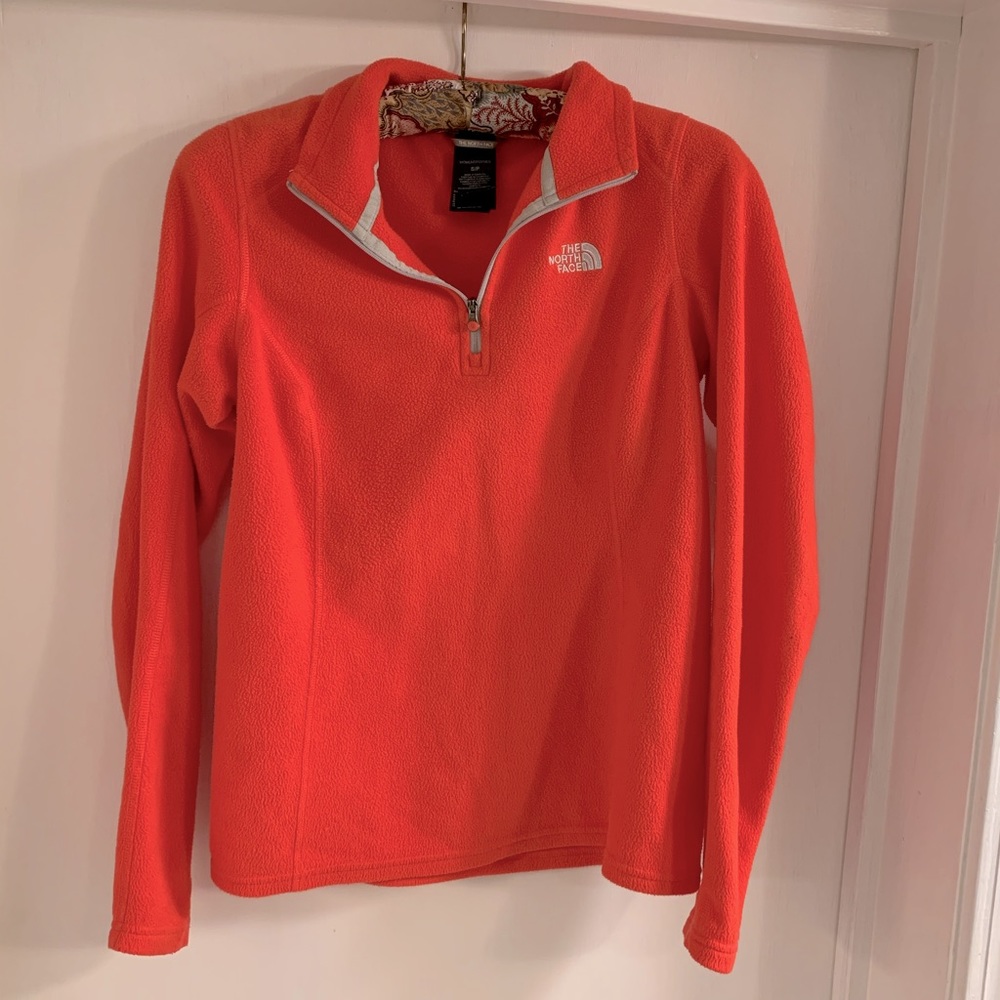 ✨SOLD✨Women’s Northface Fleece Quarter Zip- Size S